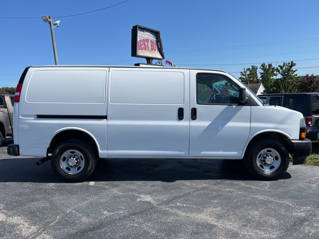 2020 Chevrolet Express Image 9