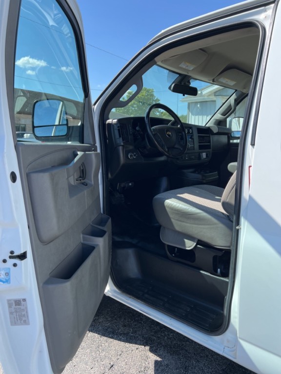 2020 Chevrolet Express Image 14