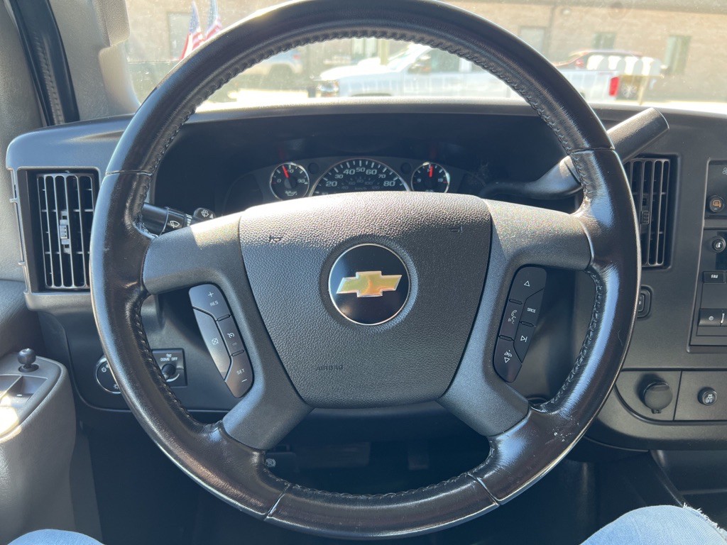 2020 Chevrolet Express Image 18