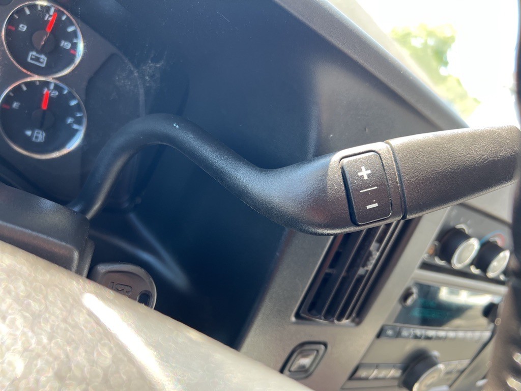 2020 Chevrolet Express Image 22