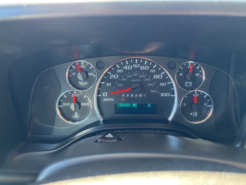 2020 Chevrolet Express Image 23