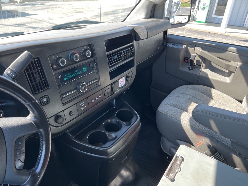 2020 Chevrolet Express Image 35