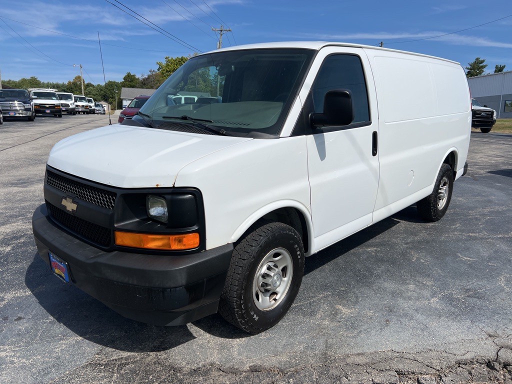 2017 Chevrolet Express Image 2