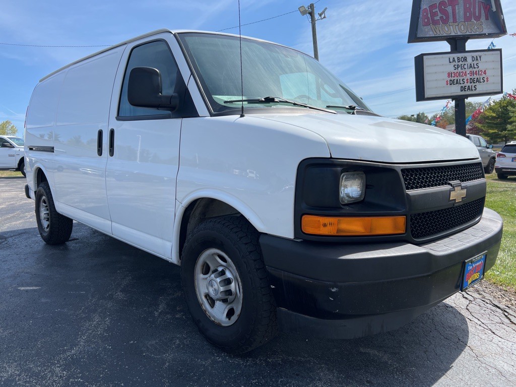 2017 Chevrolet Express Image 10