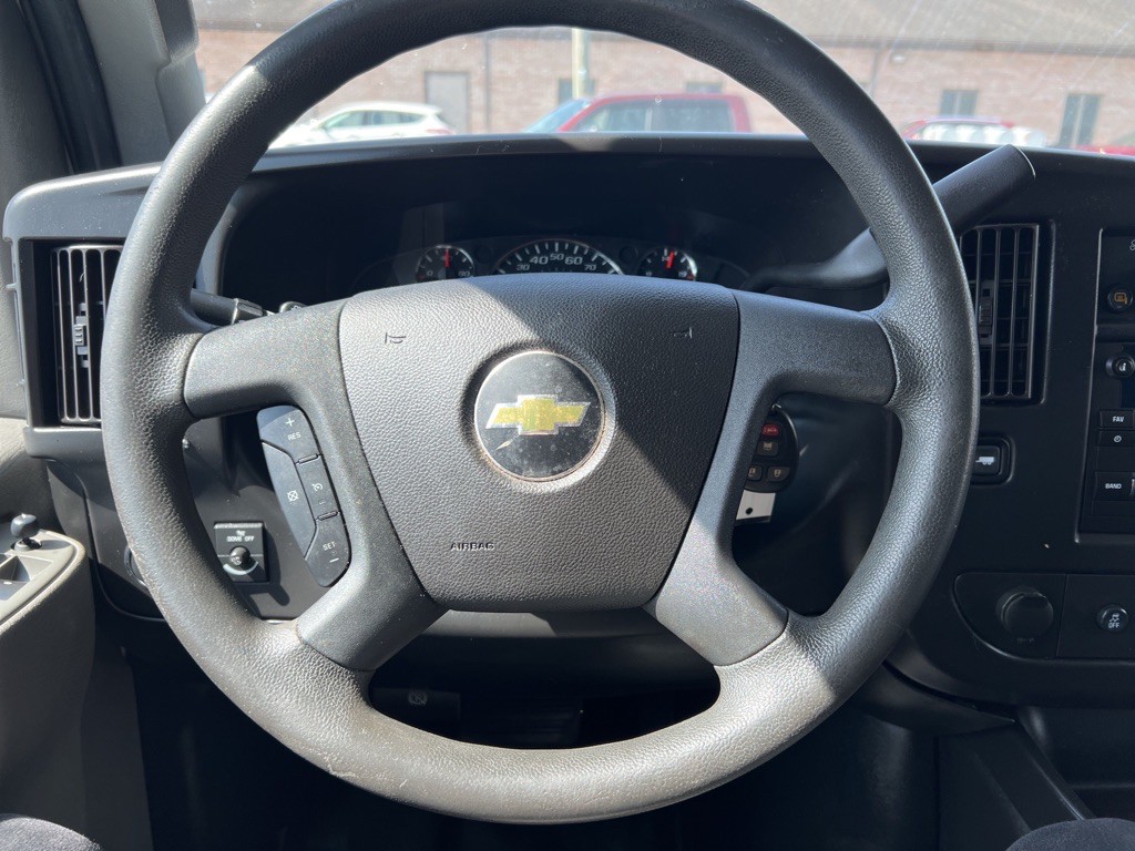2017 Chevrolet Express Image 16