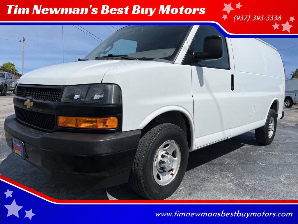 2019 Chevrolet Express Image 1