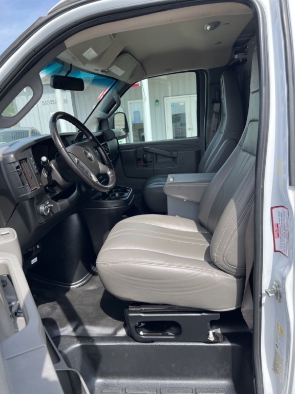 2019 Chevrolet Express Image 16