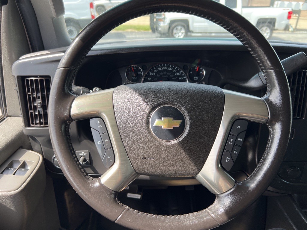 2019 Chevrolet Express Image 17