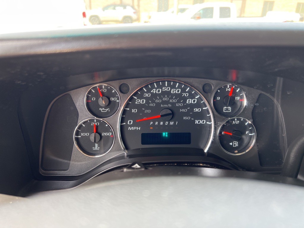 2019 Chevrolet Express Image 22