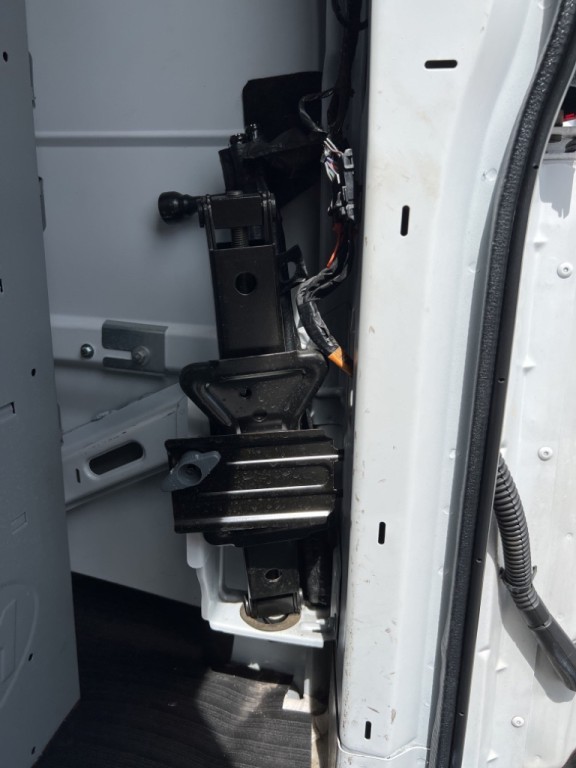 2019 Chevrolet Express Image 37