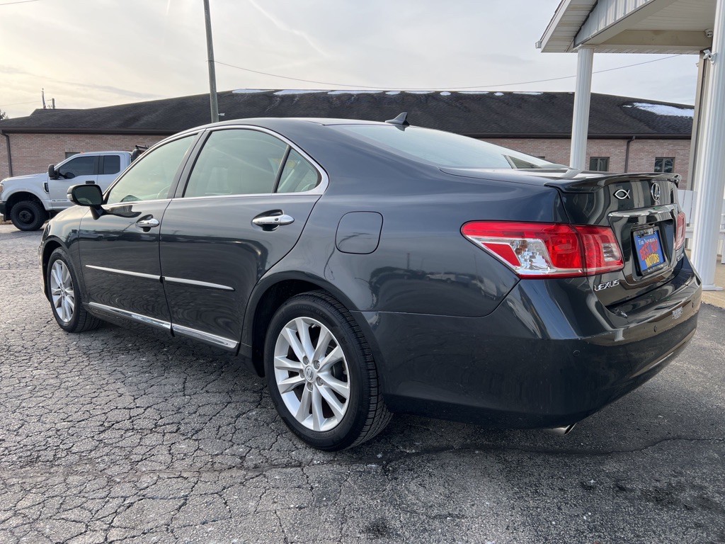 2010 Lexus ES Image 5
