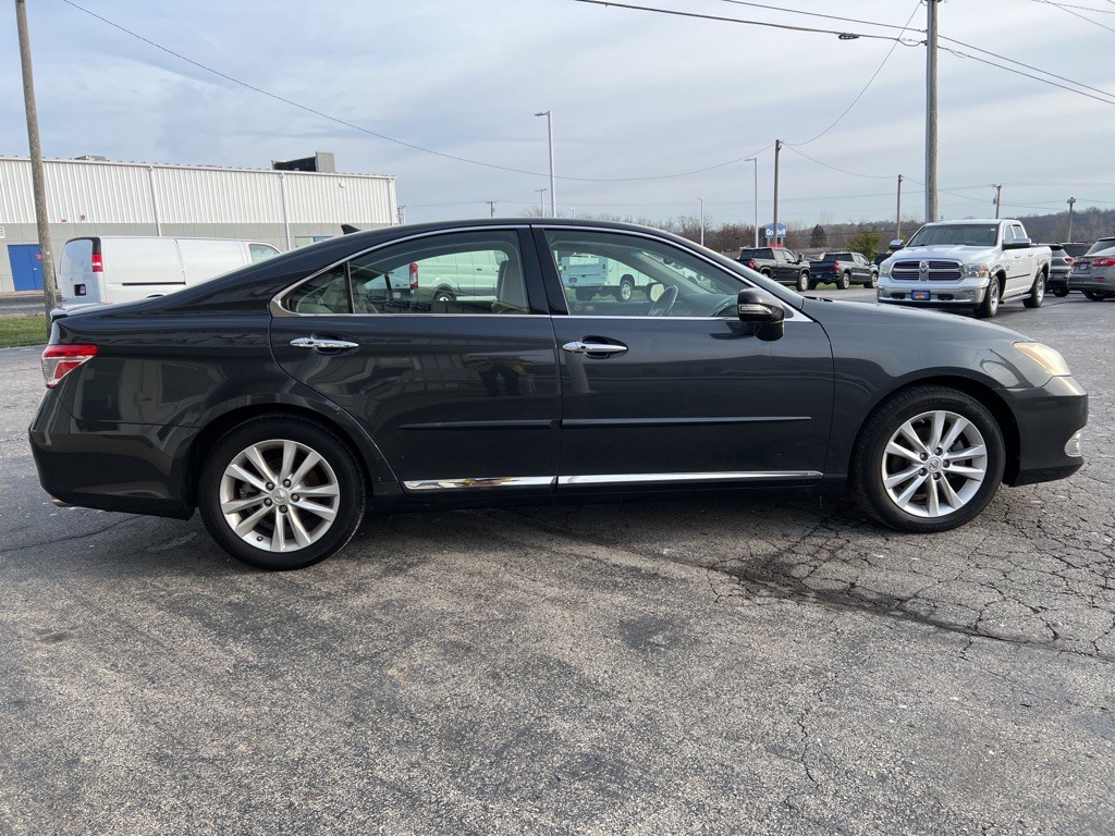 2010 Lexus ES Image 10