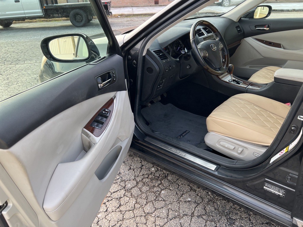 2010 Lexus ES Image 15