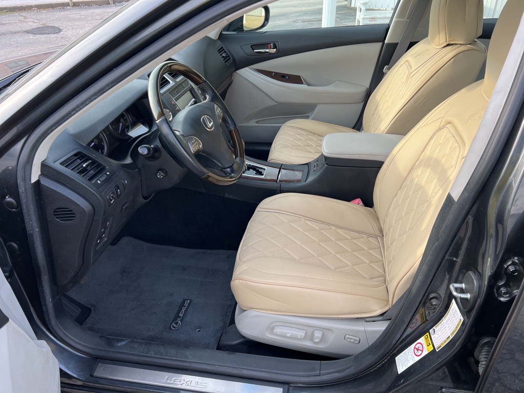 2010 Lexus ES Image 18