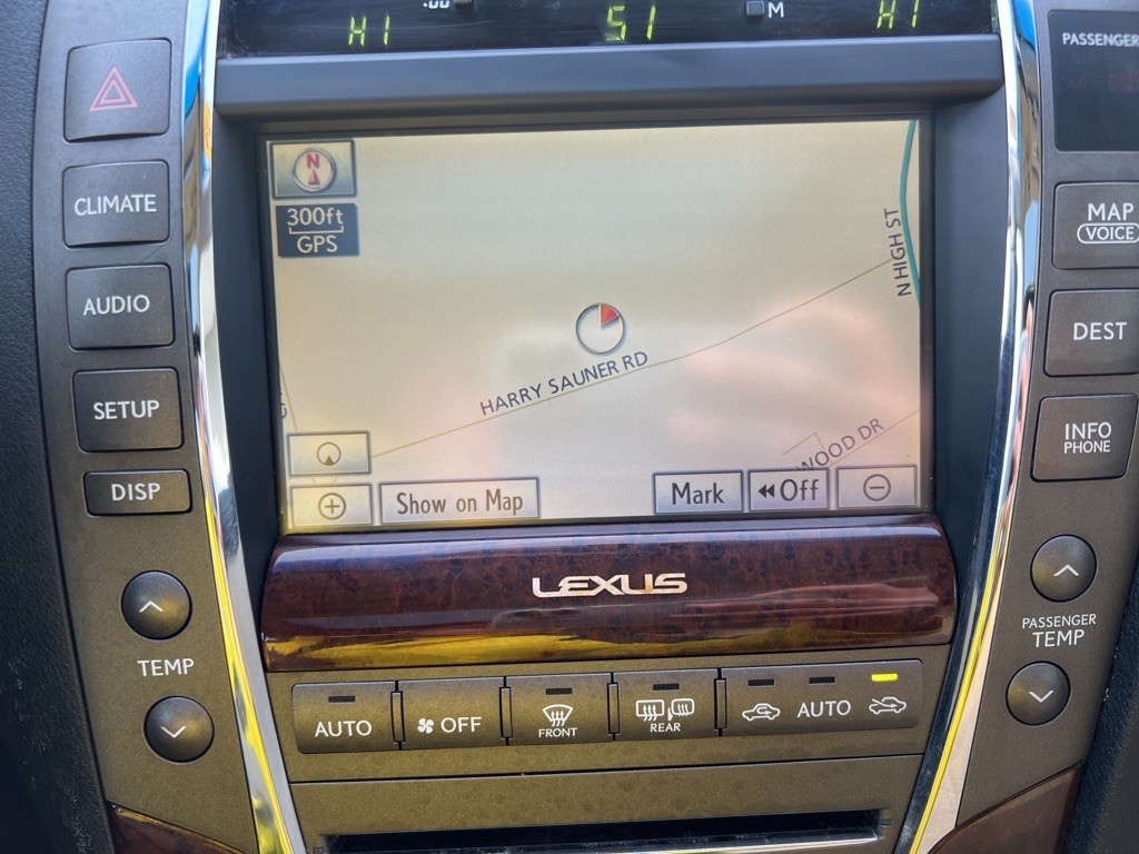 2010 Lexus ES Image 32