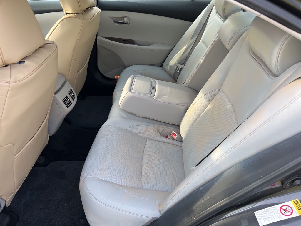 2010 Lexus ES Image 45
