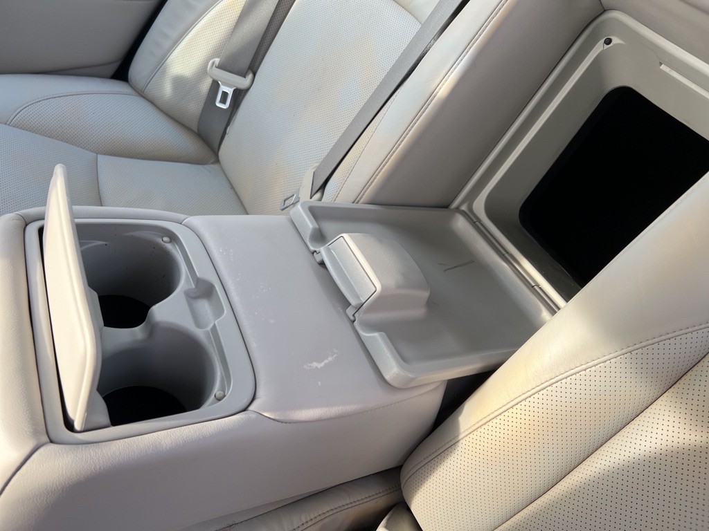 2010 Lexus ES Image 46