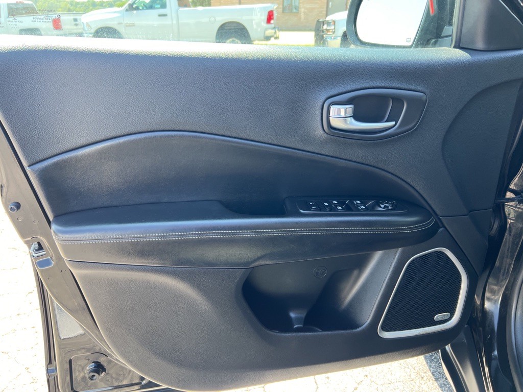 2020 Jeep Compass Image 16