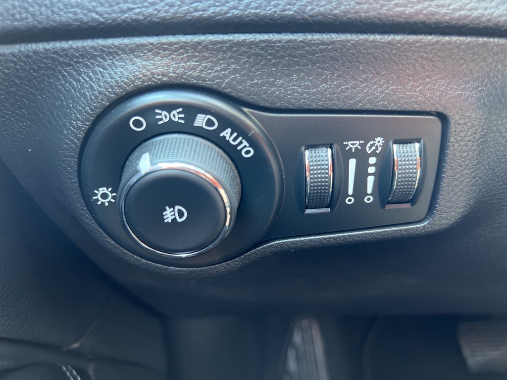 2020 Jeep Compass Image 28