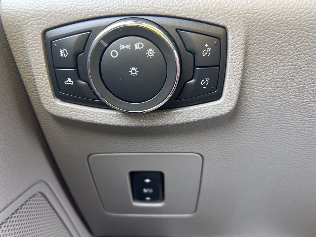 2015 Ford F-150 Image 26