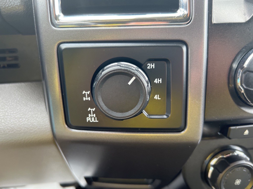 2015 Ford F-150 Image 30
