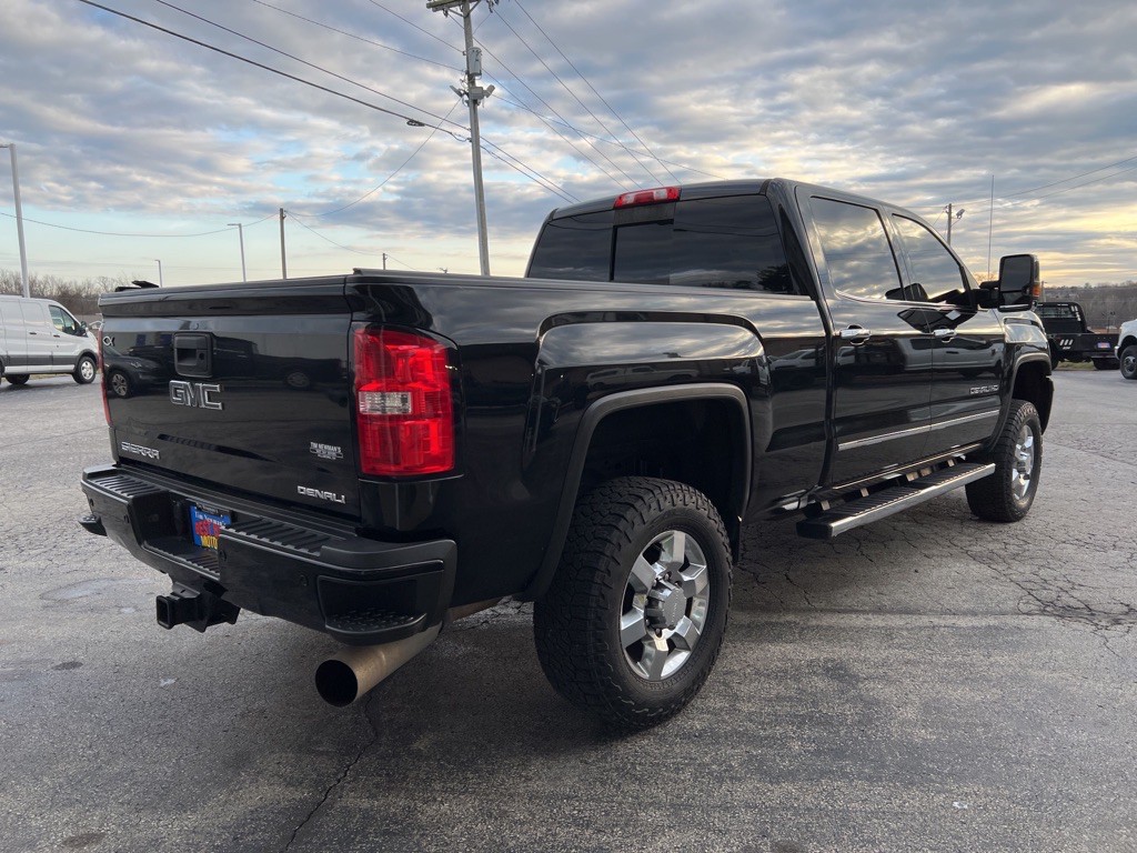 2019 GMC Sierra Image 8