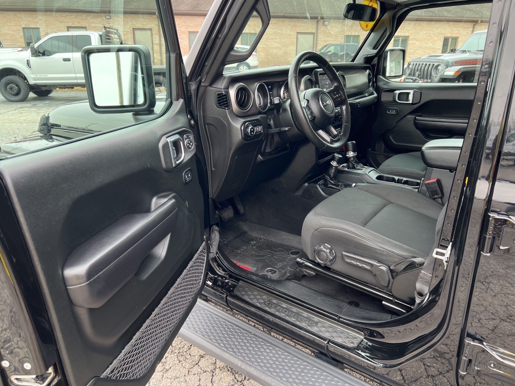 2021 Jeep Gladiator Image 15