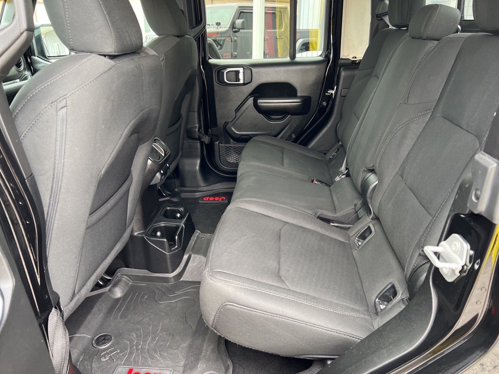 2021 Jeep Gladiator Image 40