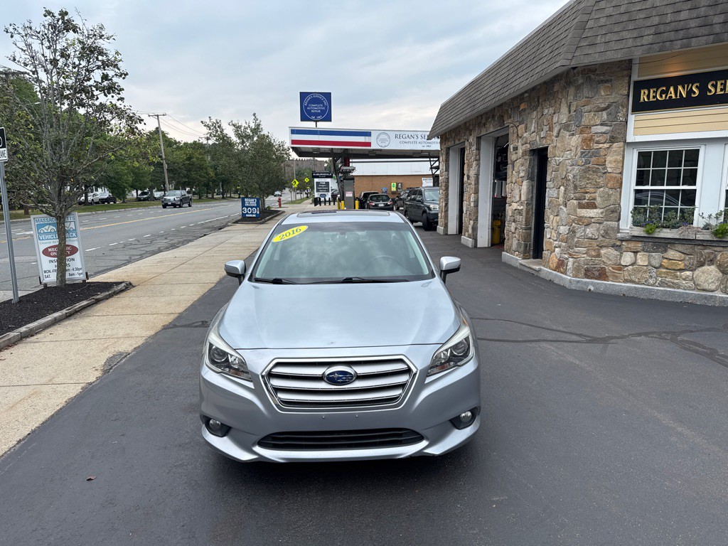 2016 Subaru Legacy Image 2