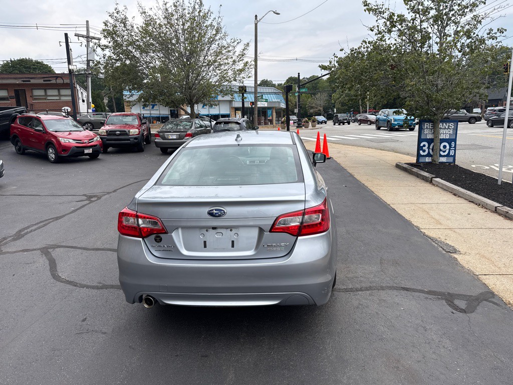2016 Subaru Legacy Image 4