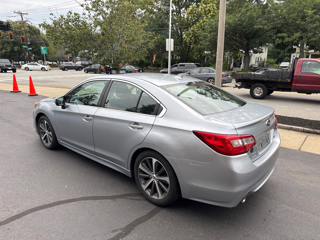 2016 Subaru Legacy Image 5