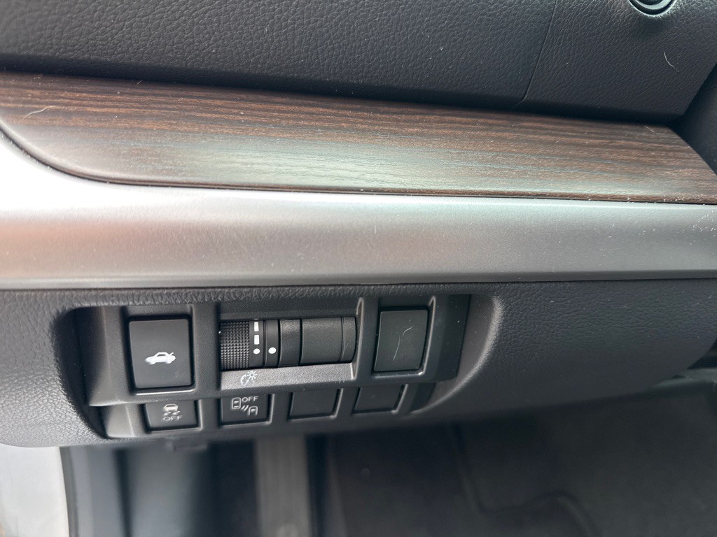 2016 Subaru Legacy Image 11