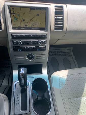 2009 Ford Flex Image 11