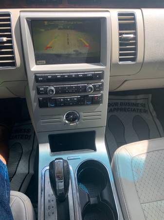 2009 Ford Flex Image 12
