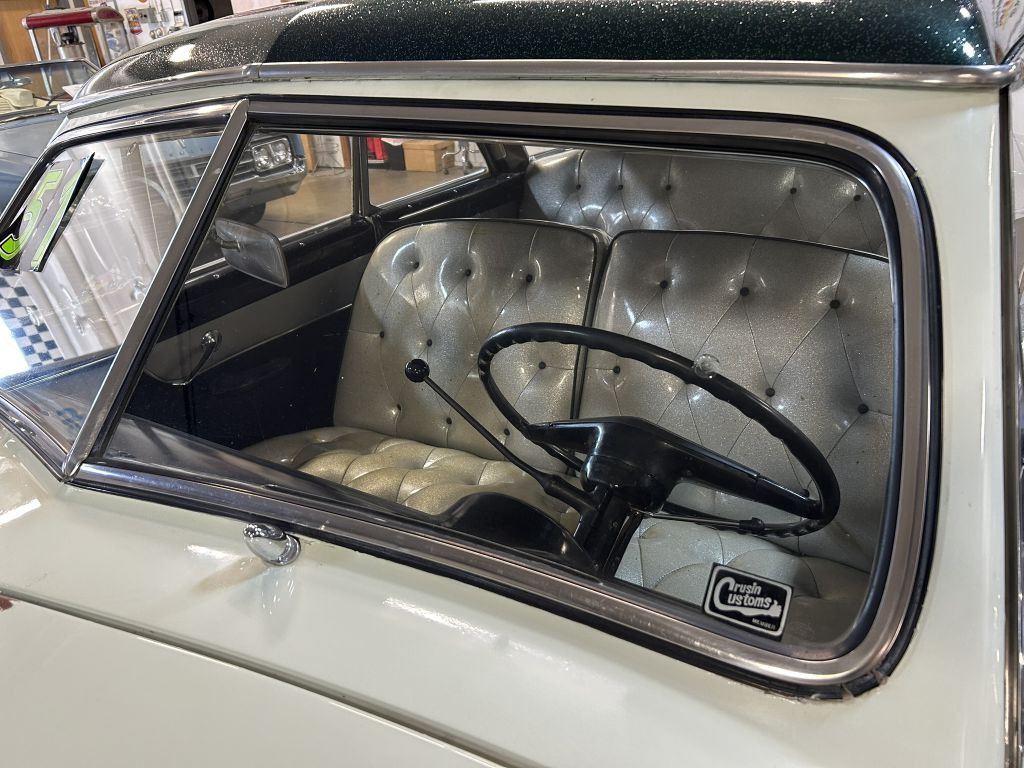 1951 Ford Victoria Image 14