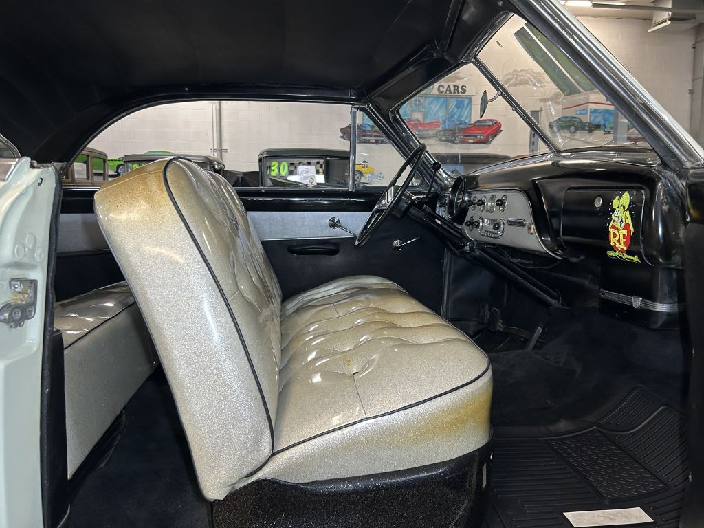 1951 Ford Victoria Image 52