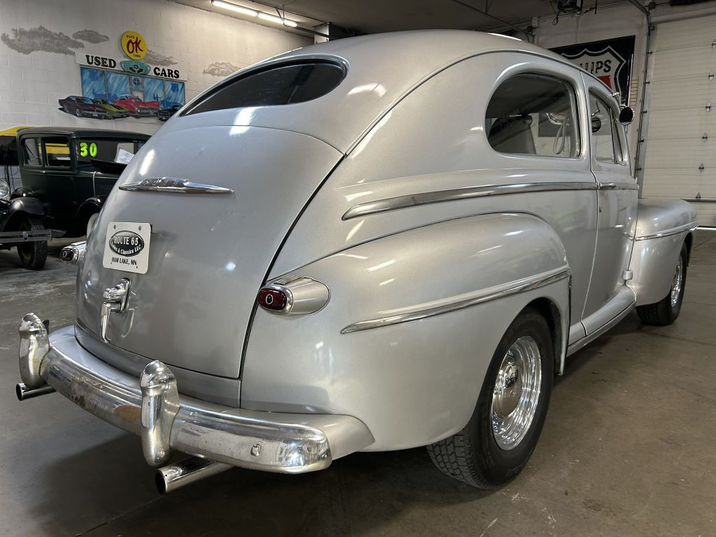 1947 Ford Deluxe Image 5