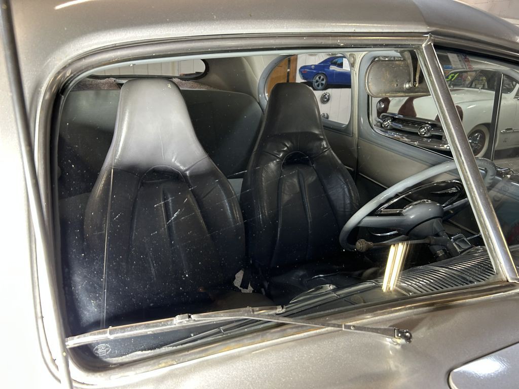 1947 Ford Deluxe Image 17