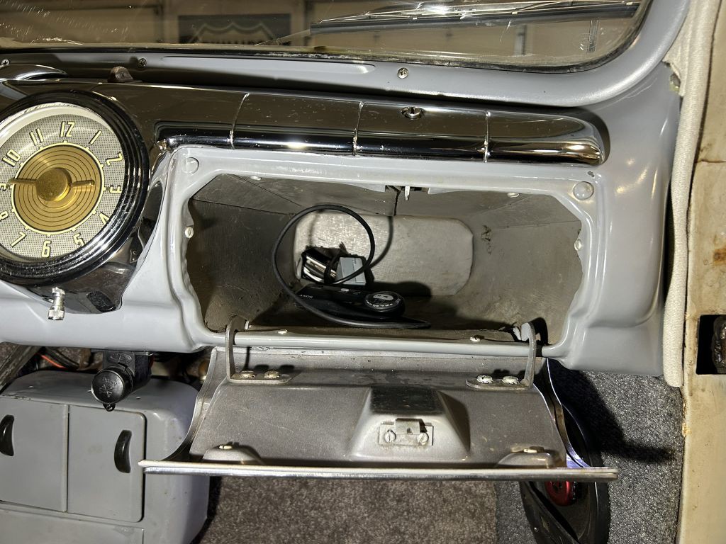 1947 Ford Deluxe Image 46