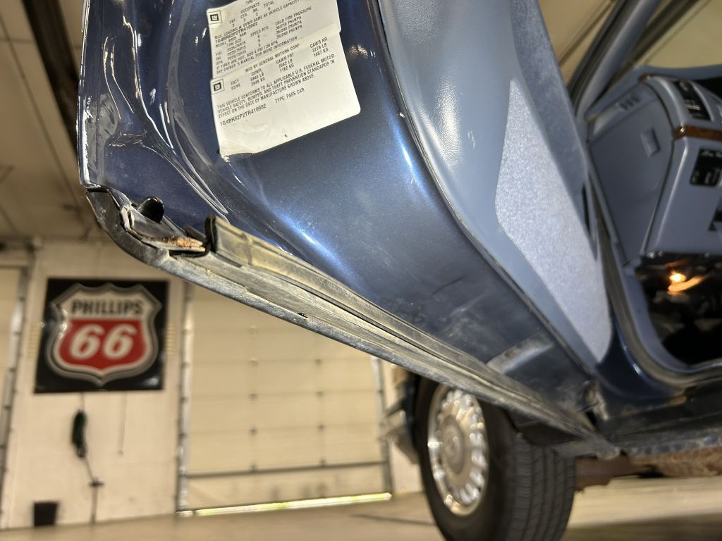 1996 Buick Roadmaster Image 25