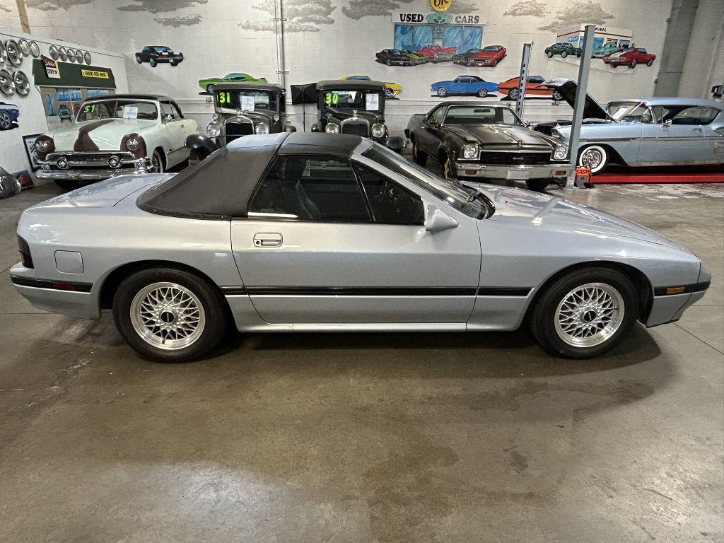 1988 Mazda RX-7 Image 6