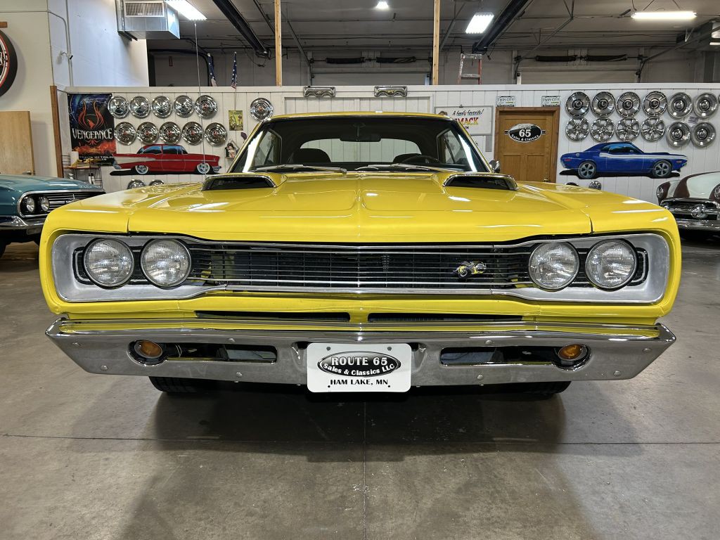 1969 Dodge Coronet Image 2