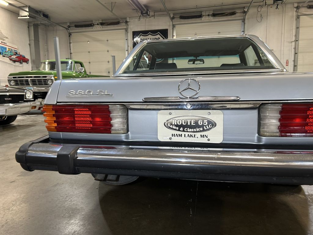 1981 Mercedes-Benz 380-Class Image 25
