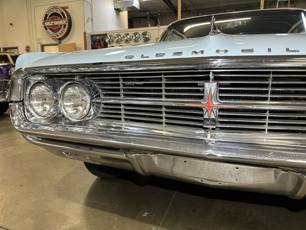 1962 Oldsmobile Starfire Image 10
