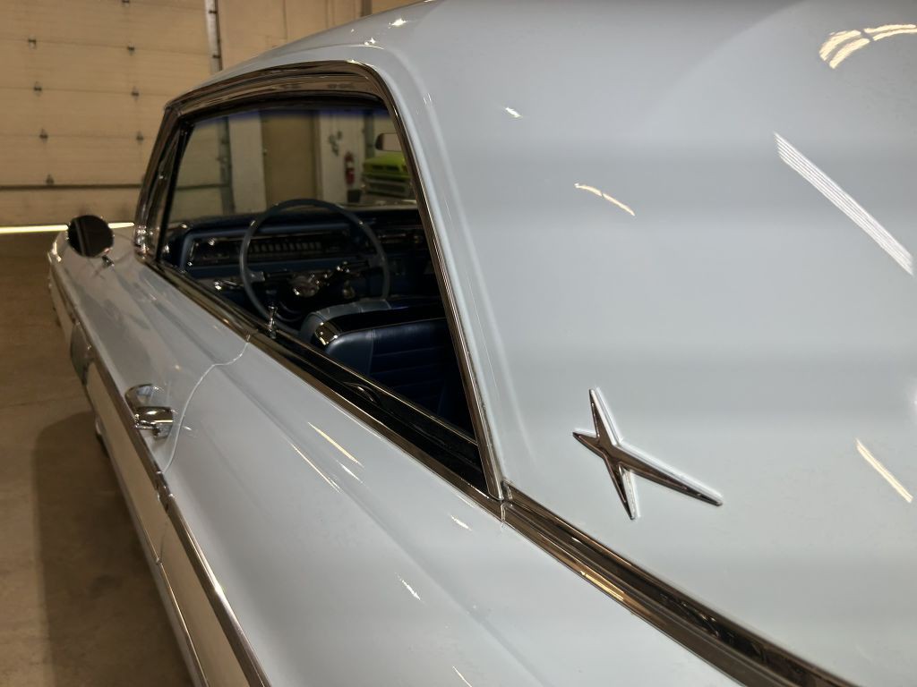 1962 Oldsmobile Starfire Image 24