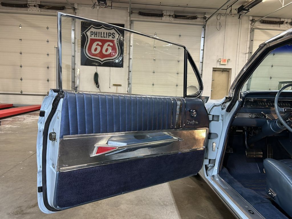 1962 Oldsmobile Starfire Image 26