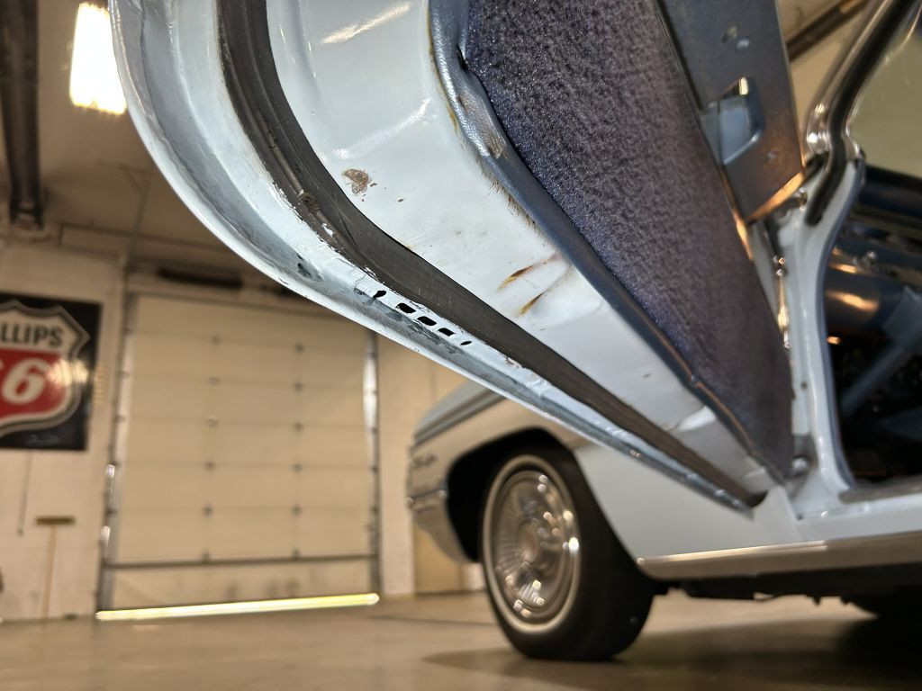 1962 Oldsmobile Starfire Image 27