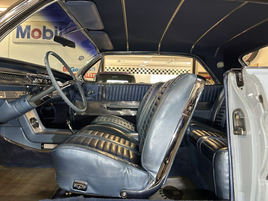 1962 Oldsmobile Starfire Image 35