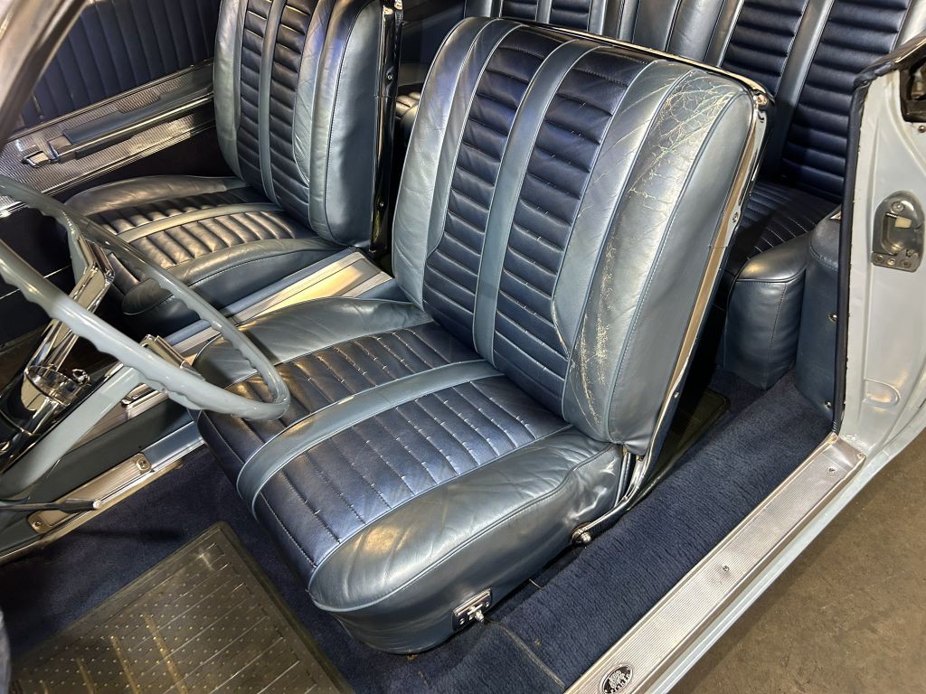 1962 Oldsmobile Starfire Image 36