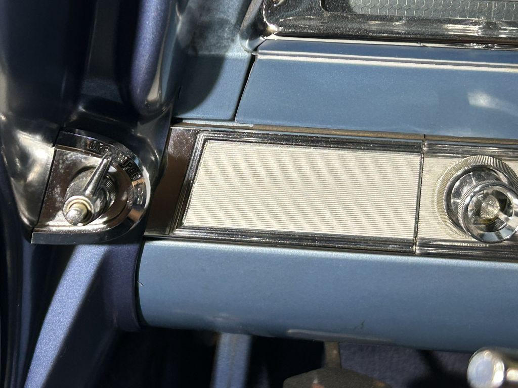 1962 Oldsmobile Starfire Image 38